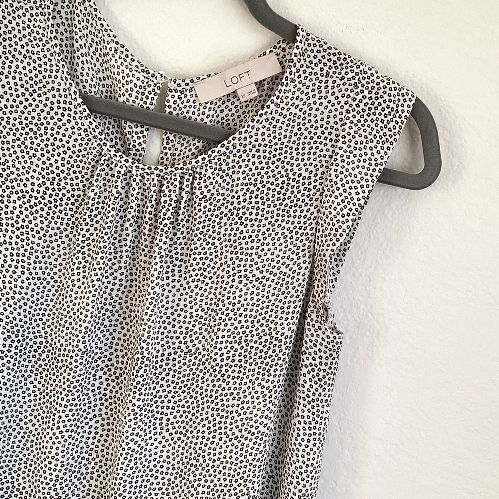 \Loft\ Tiny Florals Top - image 2